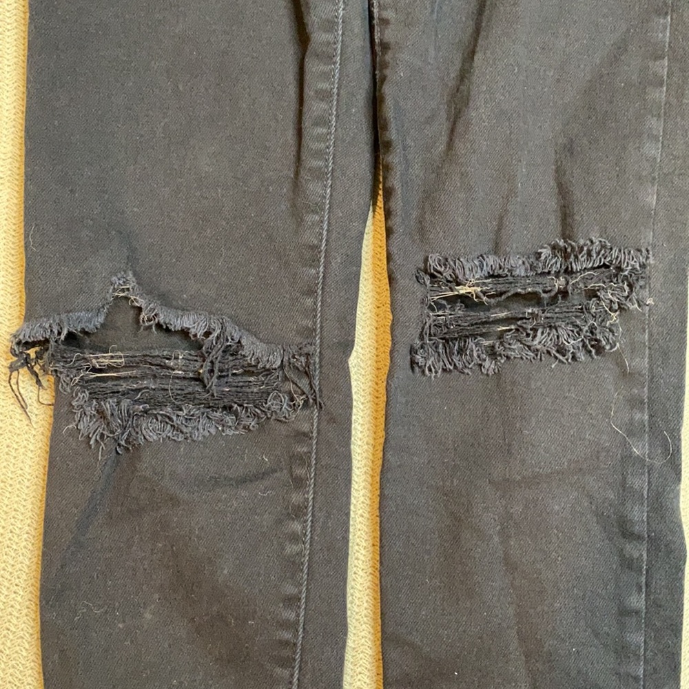 Levi’s Black Distressed Wedgie High Rise Skinny Jeans - Picture 8 of 10